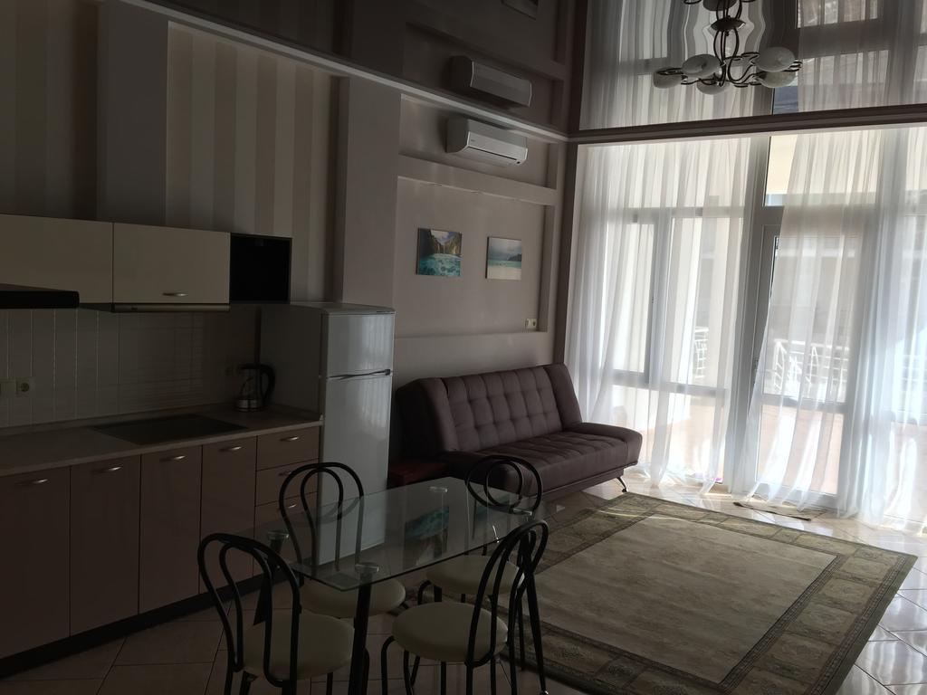 Апартаменты Town-House Golden Bugaz Каролино-Бугаз Экстерьер фото